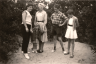 1958 Saar Warnaar met Nel, Corrie, Ans en Wim